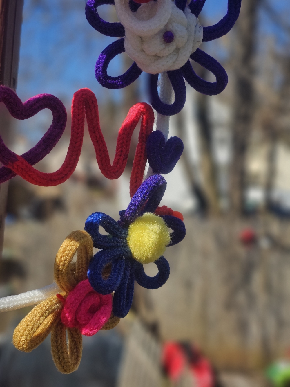 Handmade Wire Wreath - Picture 4 of 14